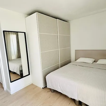 Luna * Courbevoie